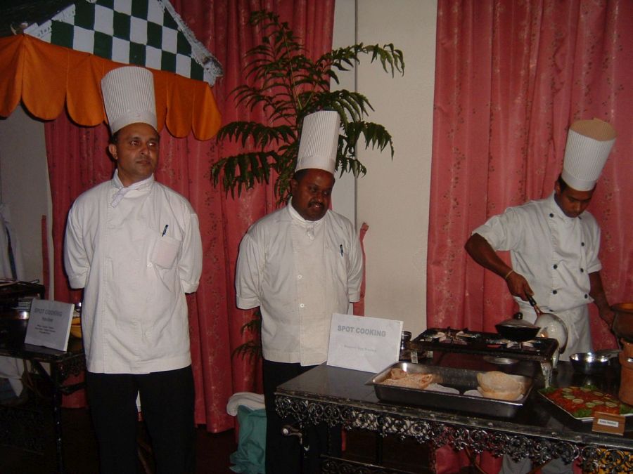 Suzanna Travels to Sri Lanka