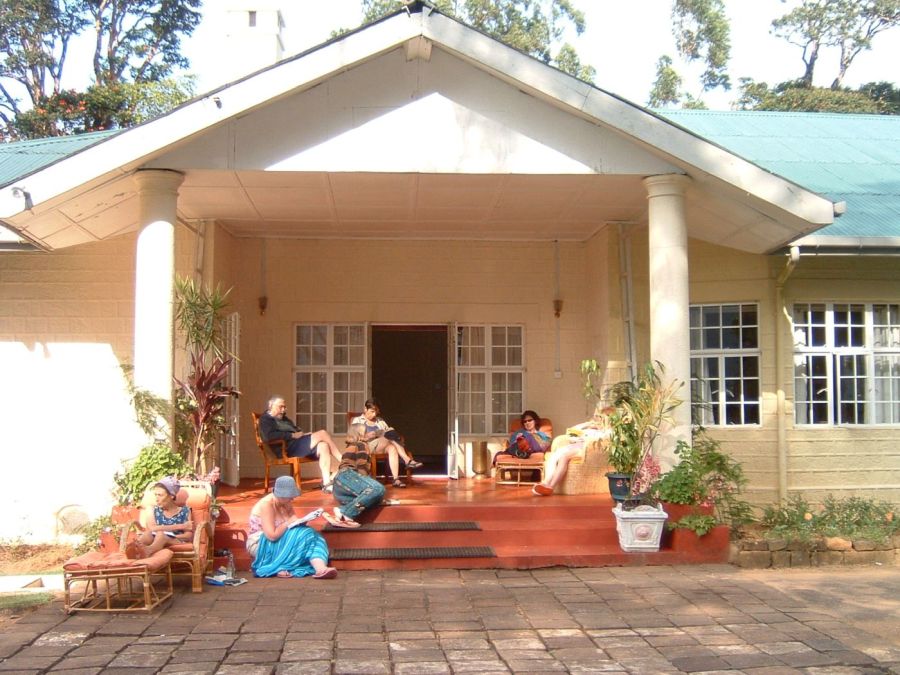 Suzanna Travels to Sri Lanka