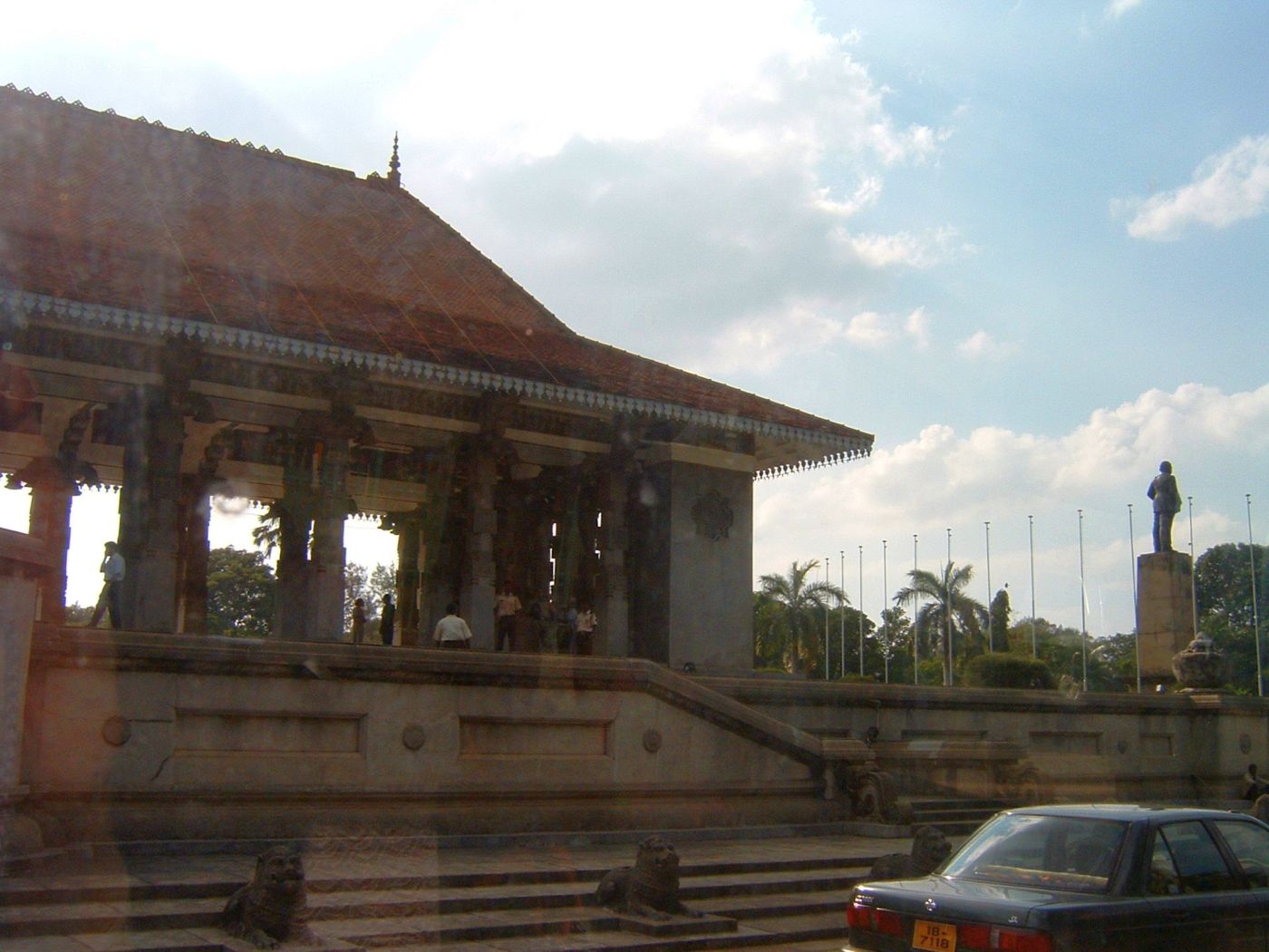 Suzanna Travels to Sri Lanka